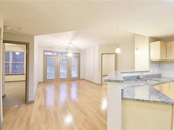 2nd image of 390 17th St NW Unit 2024