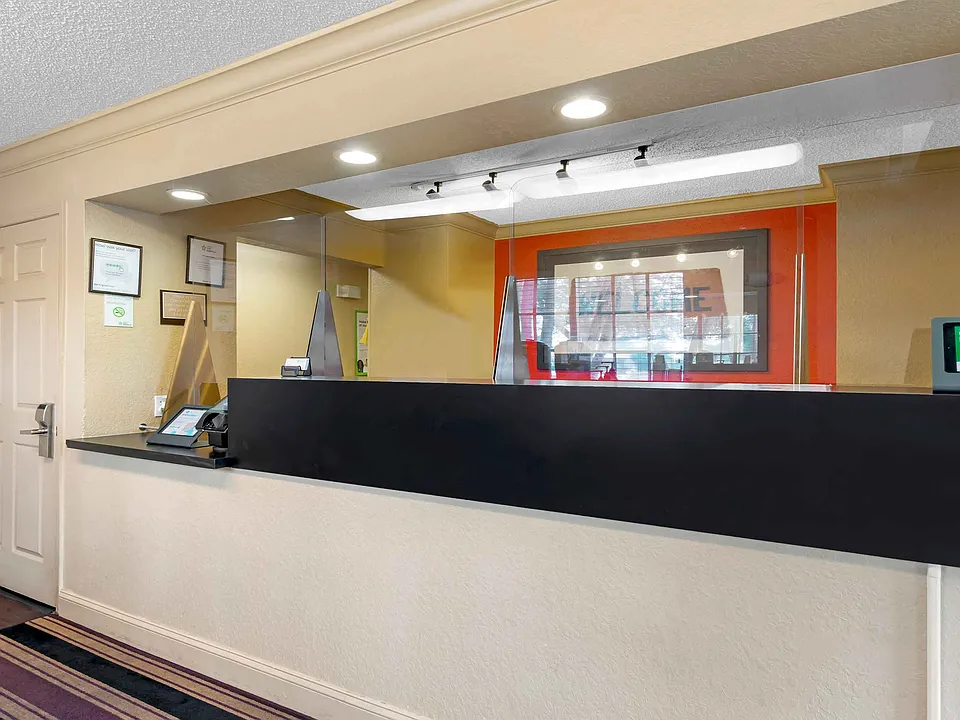 Lobby and Guest Check-in