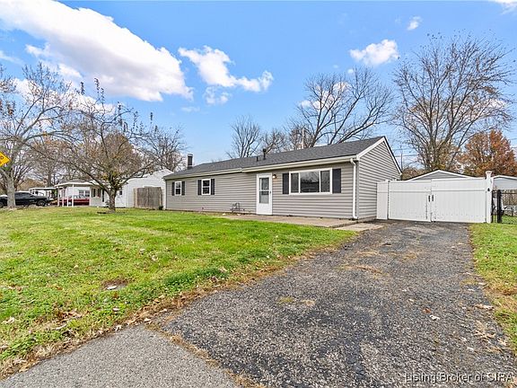 3rd image of 126 Lynda Avenue
