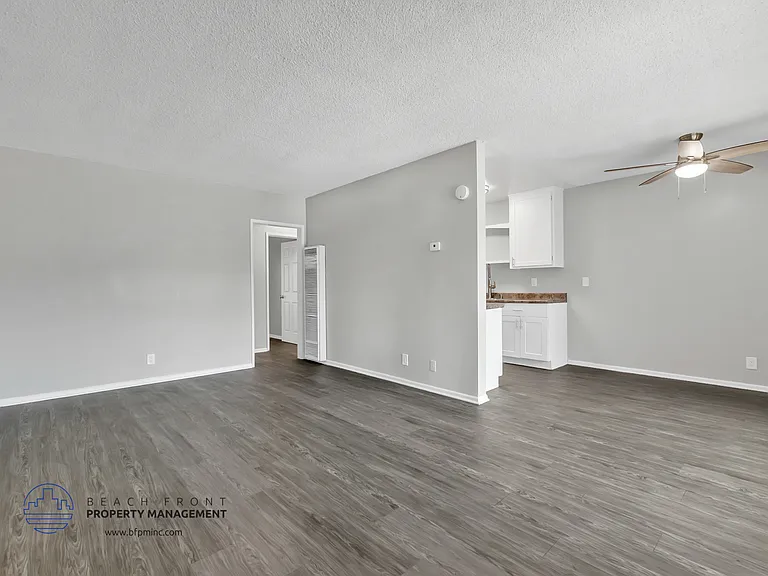 930 N. Unruh Avenue — Photo 3