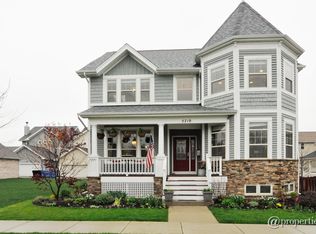 5710 N Latrobe Ave, Chicago, IL 60646