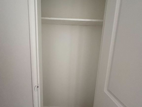 2nd image of 2109-2209 W Myrtle St #2209-05