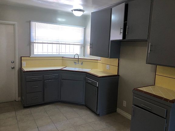 4th image of 4156-4164 Somerset Dr #58-07