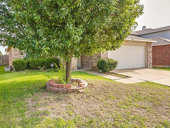 3rd image of 3864 Country Ln