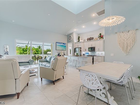 3rd image of 5310 Cocoa Ct