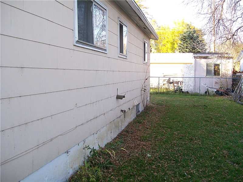 2nd image of 635 Stephens Ln