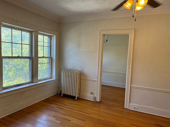 2nd image of 2212 Girard Ave S APT 306