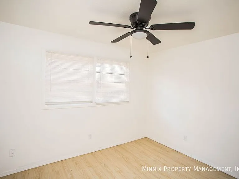 5005 Avenue W #3 — Photo 14