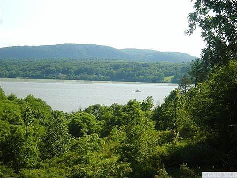 Incredable Hudson River and Catskill Mt views. Sunset, unblievable.