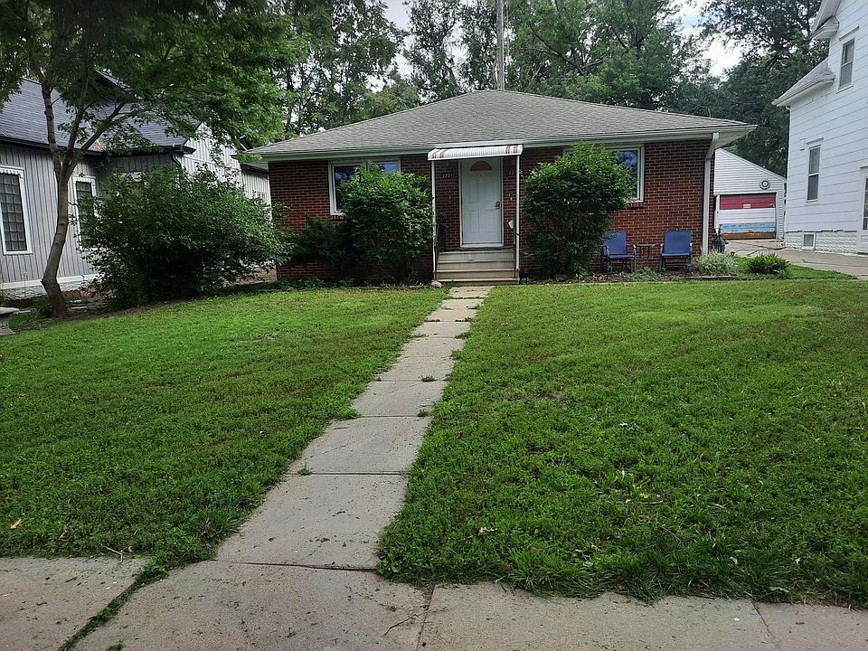 Renting west side of duplex