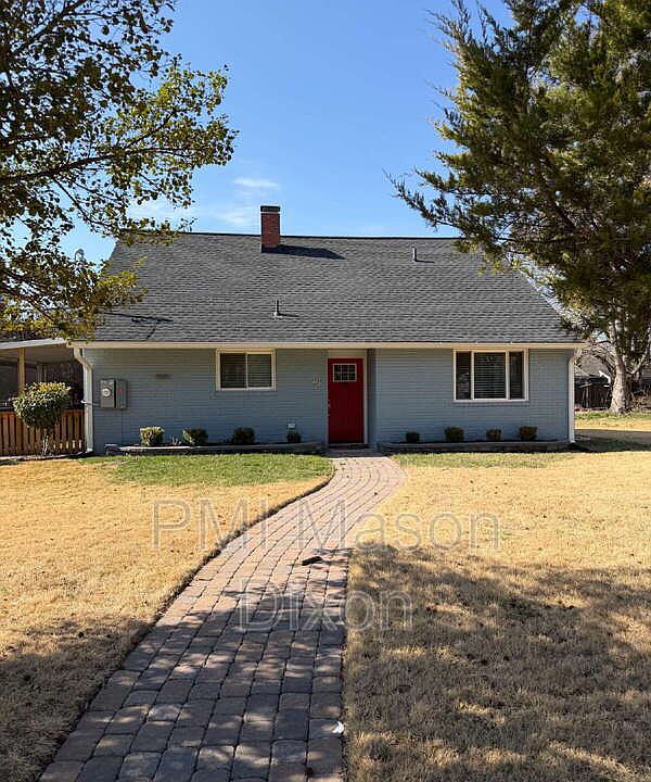 1st image of 330 Compton Ave