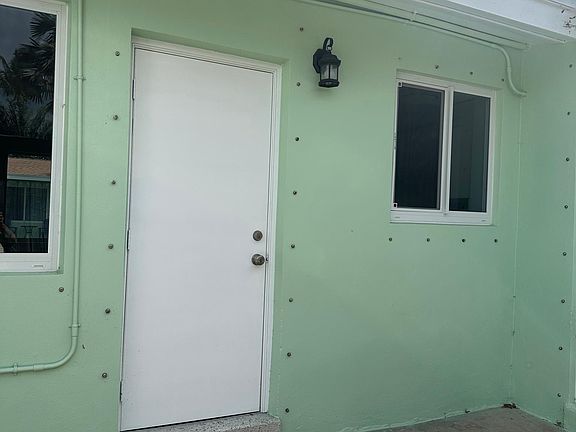 3rd image of 19012 SE Hillcrest Dr #A
