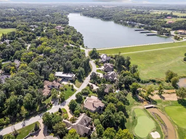 50 Hever Knl, Belton, MO 64012