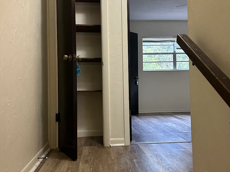 2616 SW 31st Pl #B — Photo 14