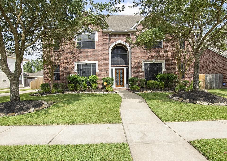 1st image of 3211 Timberwood Dr