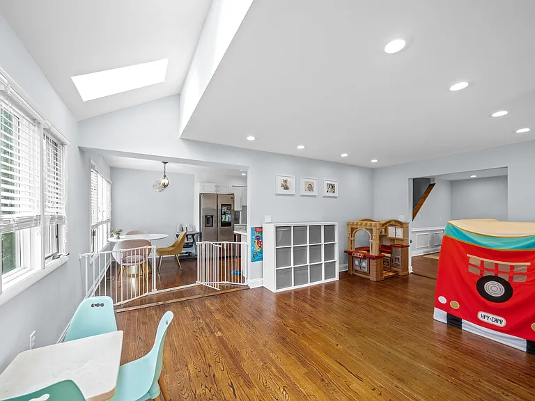 22 Pamrapo Ct W — Photo 14