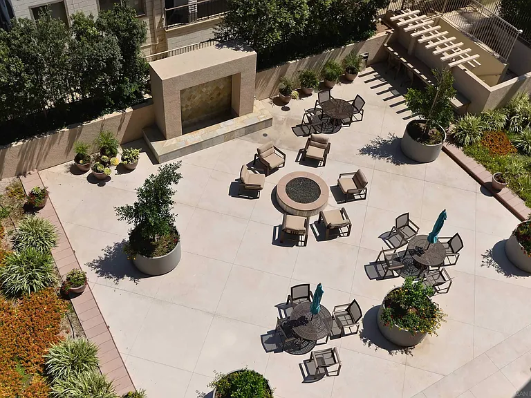 939 Coast Blvd #5G — Photo 29