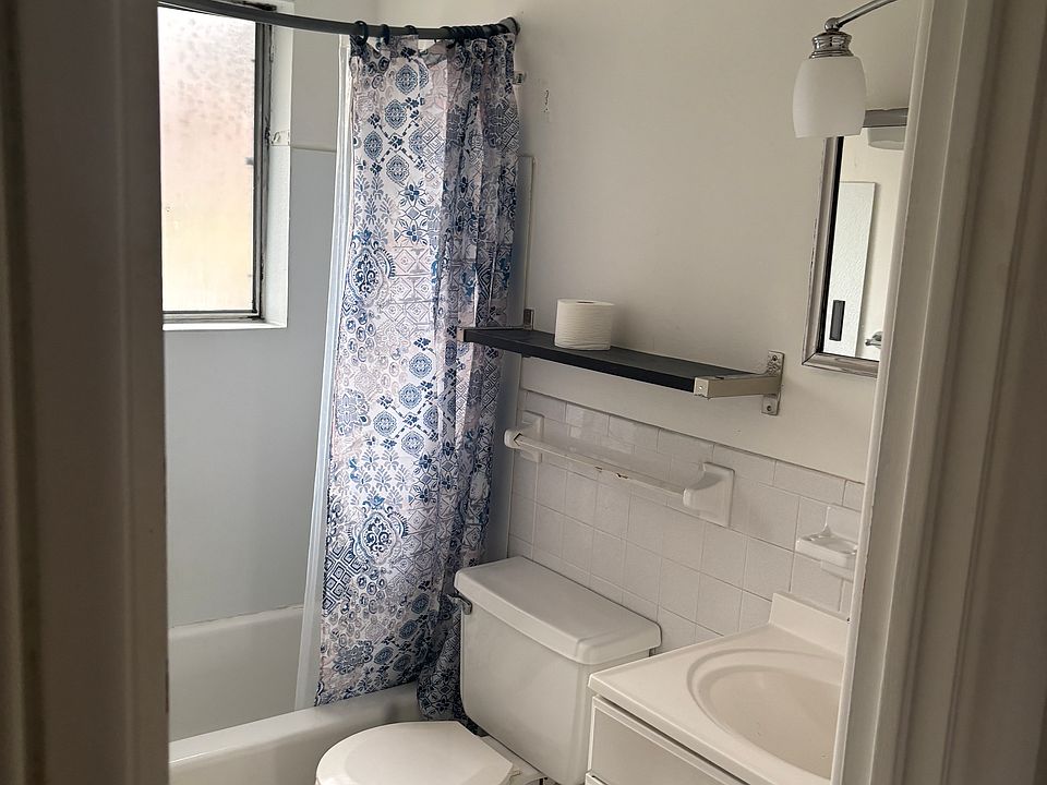 2nd image of 10968 Whitehall Manor Dr #3