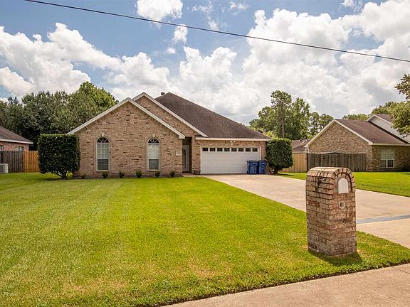 2nd image of 30 Shady Hollow Dr