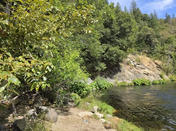 Siskiyou Avenue River Ave, Dunsmuir, CA 96025