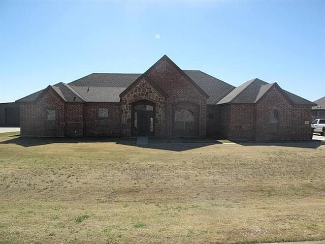 1st image of 117 Windsor Cir