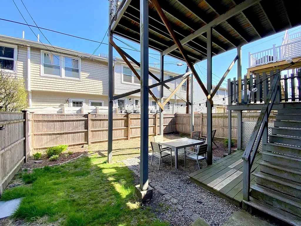 1 bed, 2.0 bath, 1182 sqft, $3,600 — Photo 1