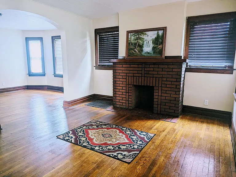 2208 Highland Ave — Photo 3
