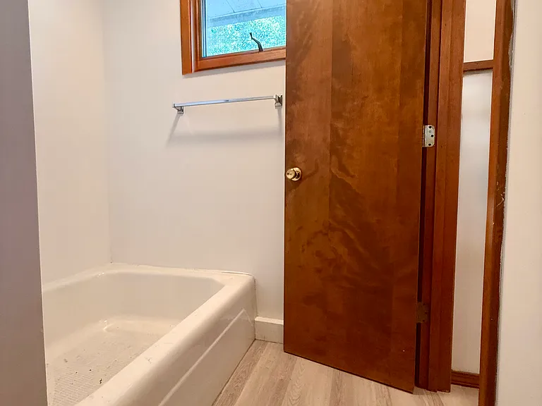 503 Hessel Blvd — Photo 56
