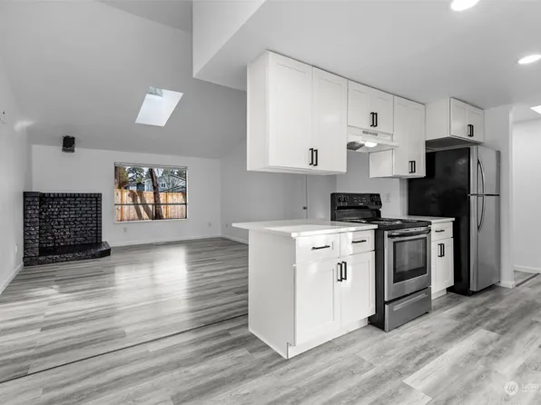 10320 75th Ave E, Puyallup, WA 98373