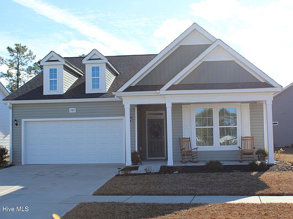 3rd image of 1587 E New Carraway Place SE