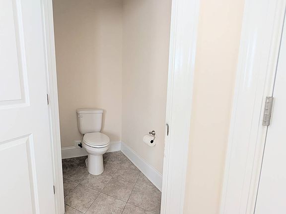 14th image of 6117 Chancellorsville Dr