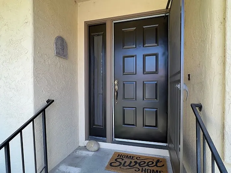 64 Fountain Grove Cir — Photo 3