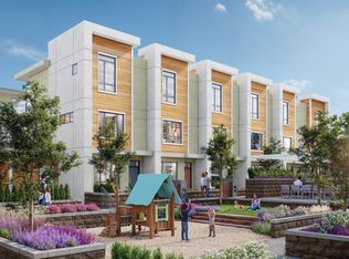 639 Aspen St #208, Coquitlam, BC V3J 0R9