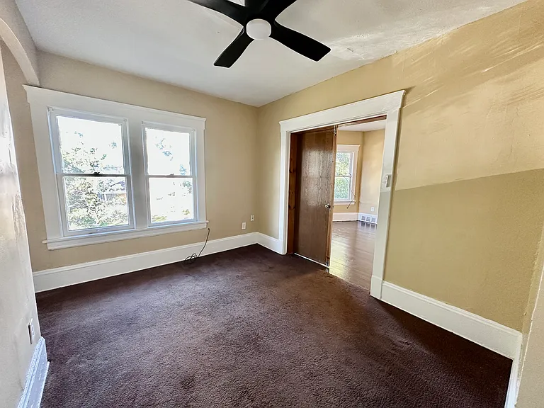 1315 E 85th St #2 — Photo 4