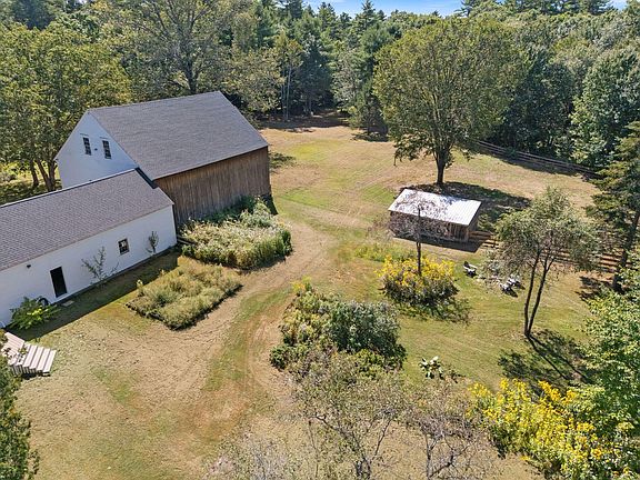 3rd image of 162 Merrill Road