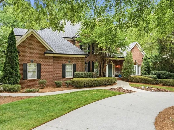 131 Wing Haven Cir, Winston Salem, NC 27106