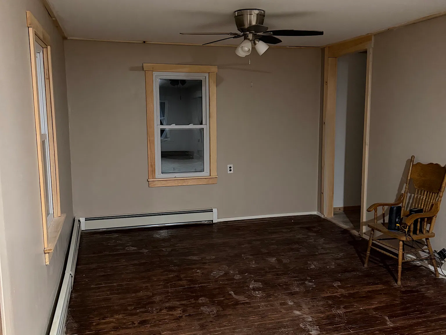 3 bed, 1160 sqft, $2,100 — Photo 3