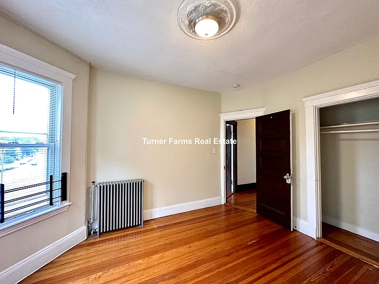 692 Columbia Rd #3R — Photo 35