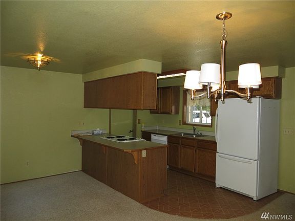 5th image of 1320 E Saint Andrews Dr N