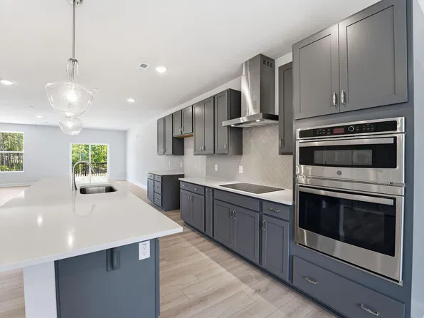 10546 Bailey Branch Dr Unit 201, Raleigh, NC 27614