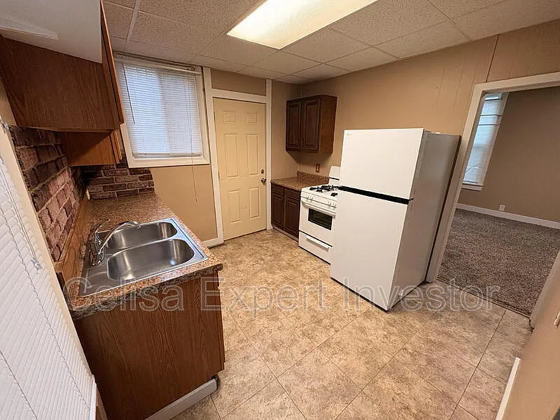 1 bed, 1.0 bath, 775 sqft, $875 — Photo 3