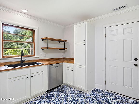 5th image of 605 Bonham Avenue