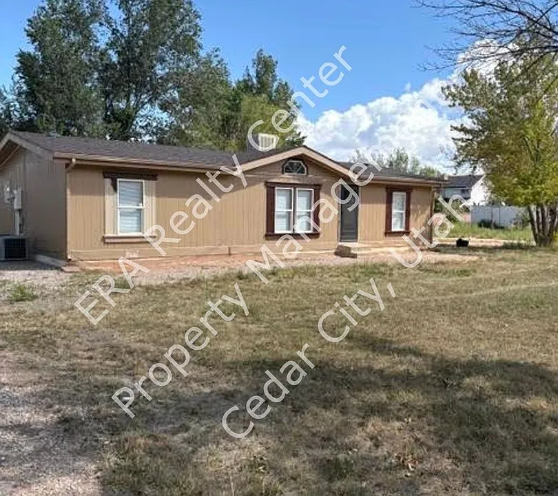 256 W Sheltie Ln
