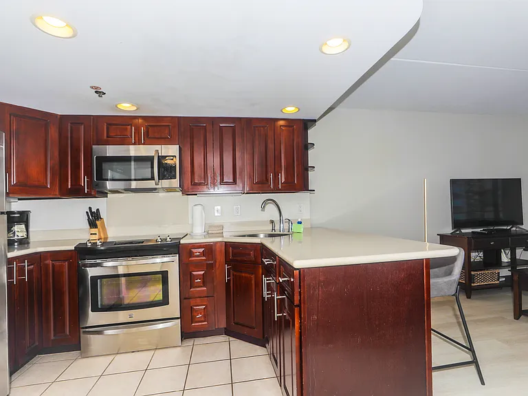 1777 Ala Moana Blvd #705 — Photo 12