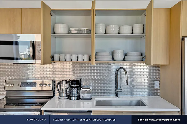 Rented by The Blueground | media 32