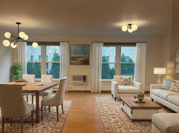 1414 Elmwood Ave APT 2B, Evanston, IL 60201