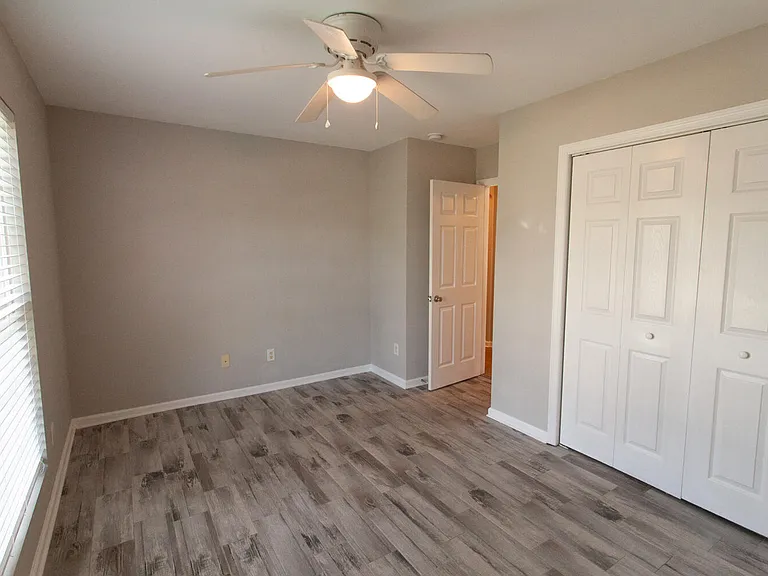 318 Vanderbilt Dr — Photo 21