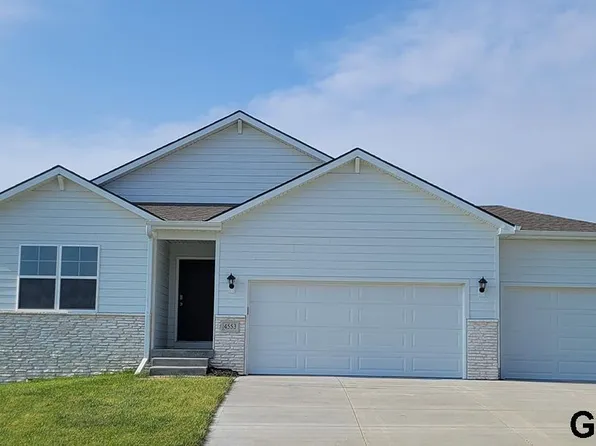 6303 Clear Creek St, Papillion, NE 68157