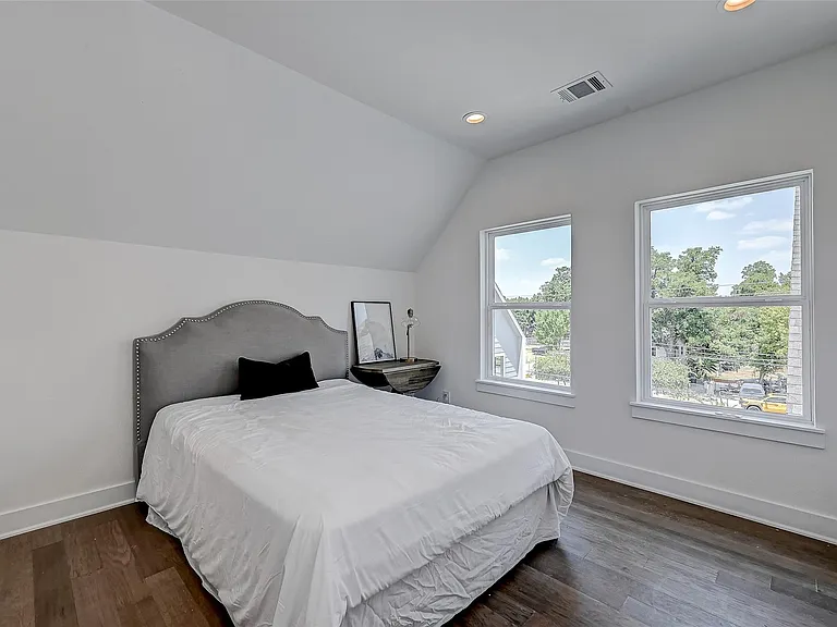 6022 Beall St — Photo 16