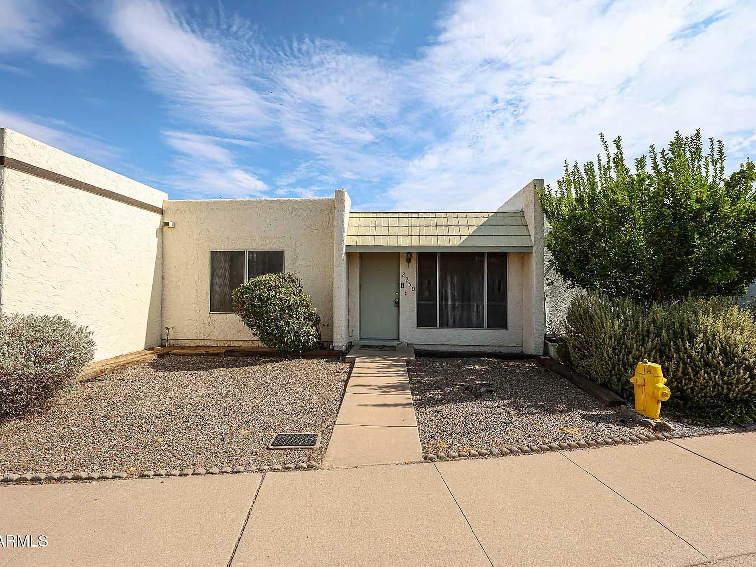2 bed, 1.0 bath, 928 sqft, $1,399 — Photo 1
